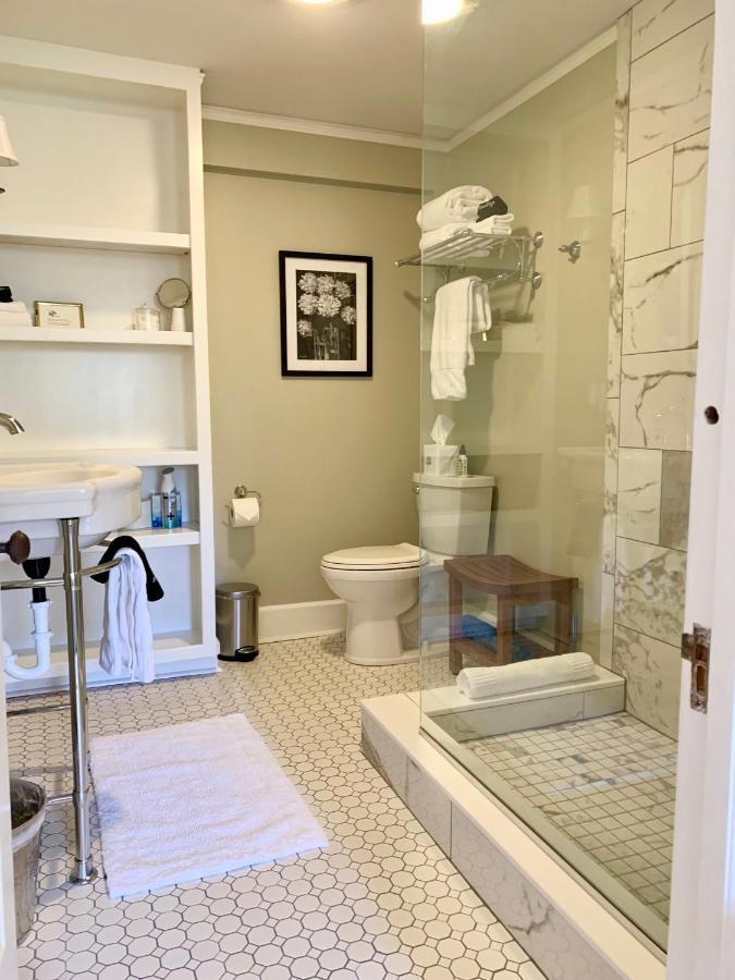 Pinecrest Bed & Breakfast 阿什维尔 外观 照片