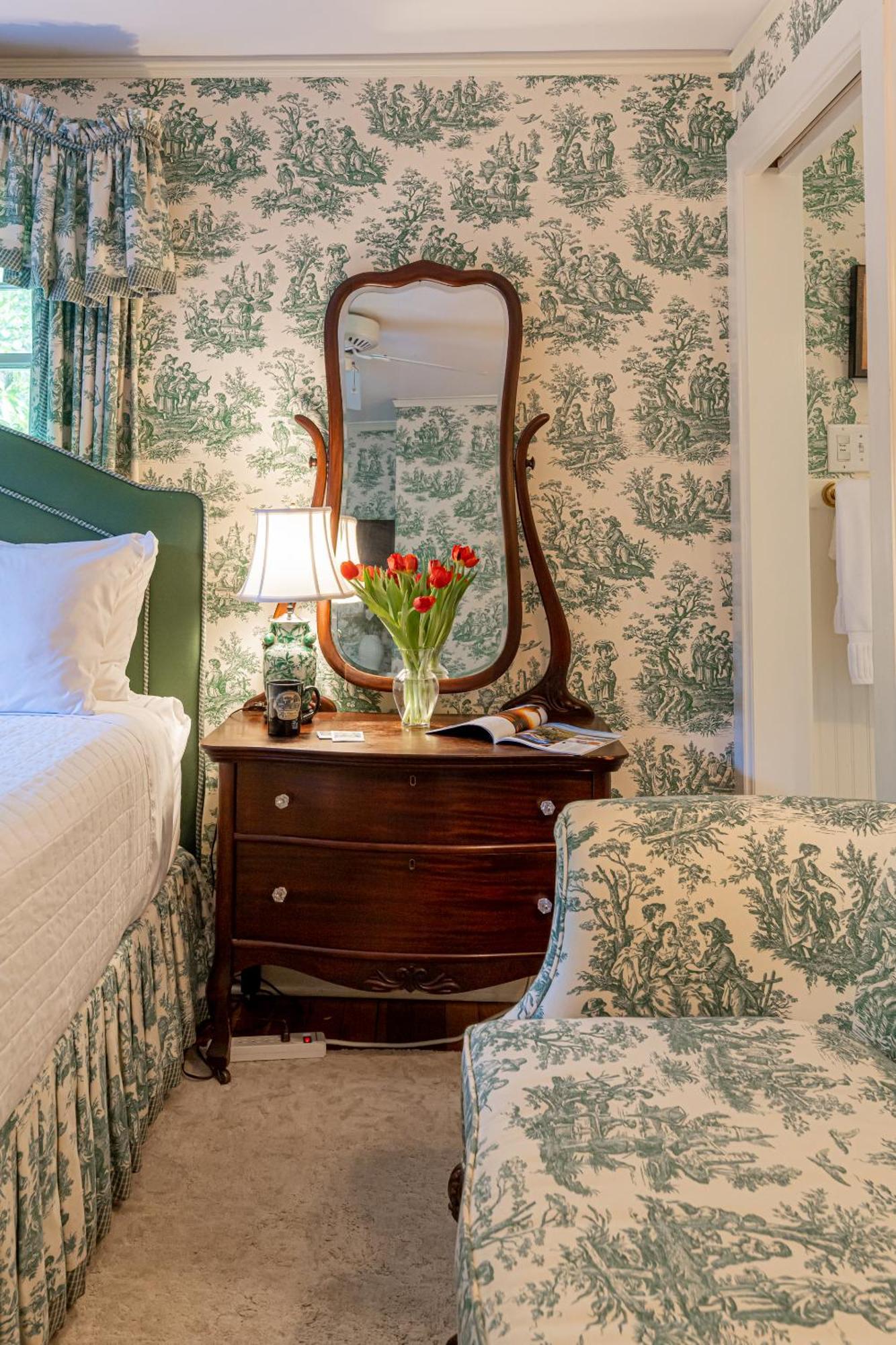 Pinecrest Bed & Breakfast 阿什维尔 外观 照片